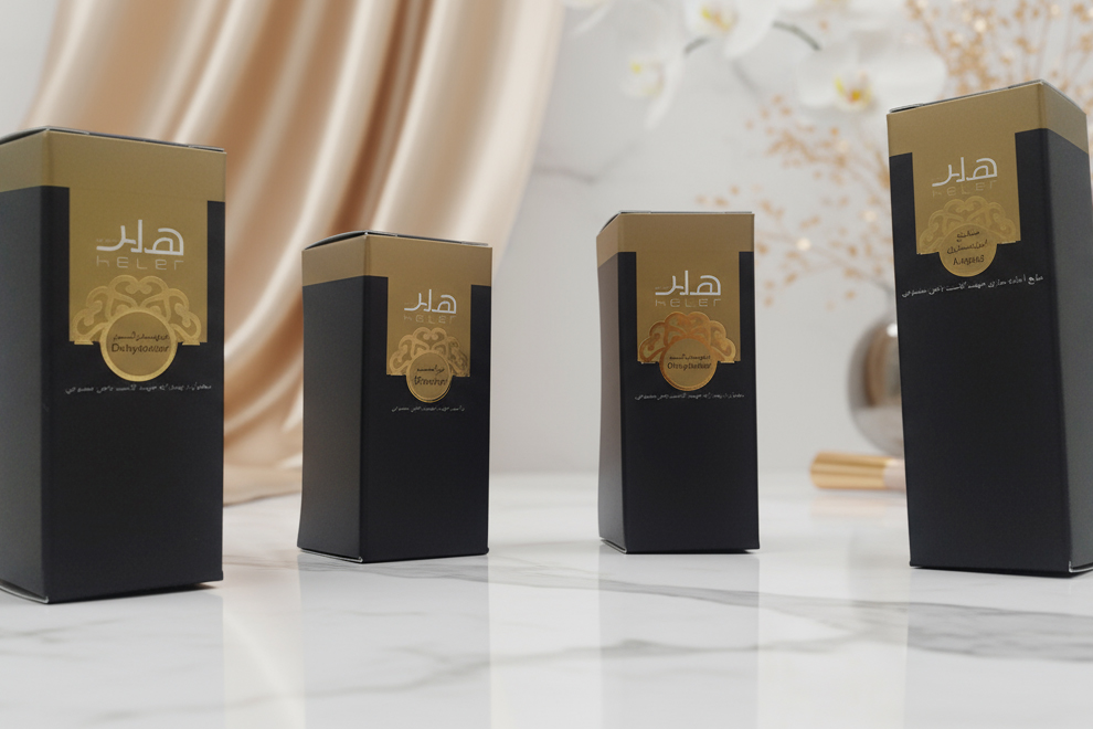 جعبه آرایشی با چاپ رنگی، لمینت و طراحی جذاب روی قفسه فروشگاه